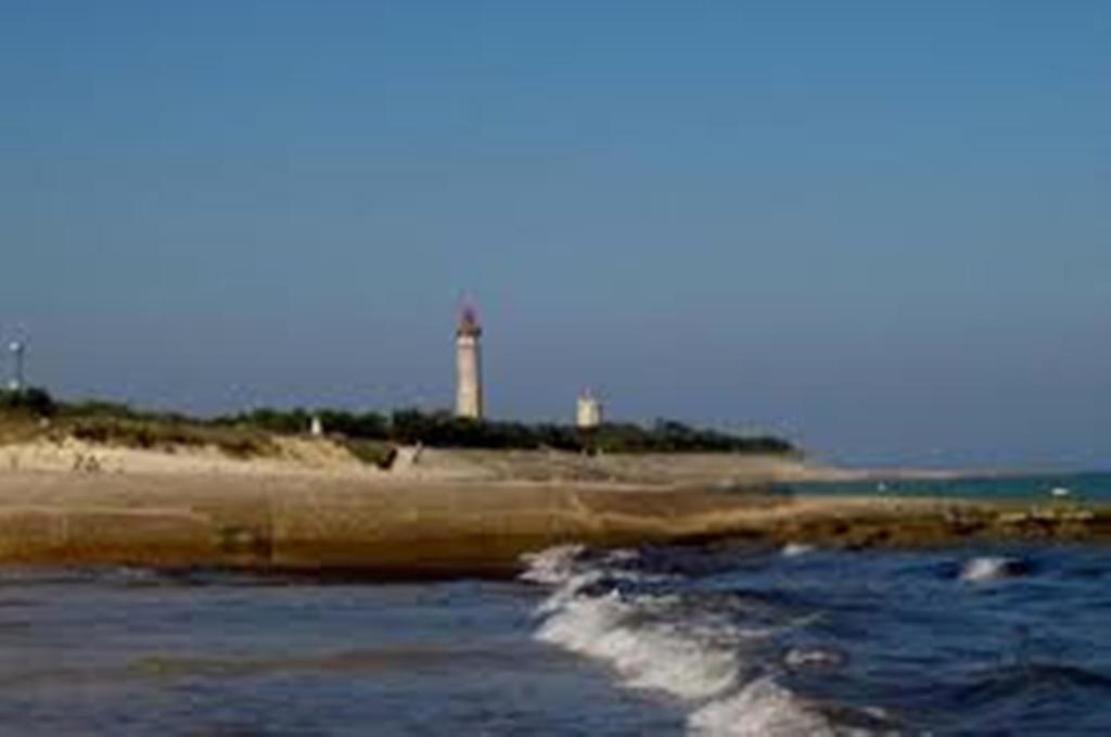Maison Retaise Pres De La Plage Saint-Clement-des-Baleines Ngoại thất bức ảnh